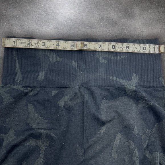 Gymshark Adapt Camo Seamless Shorts Small High Rise Gray Compression - Picture 4 of 5